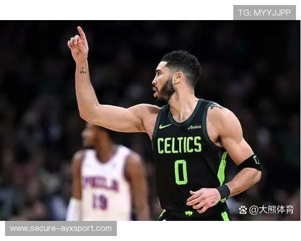 塔图姆高位出手连中，凯尔特人攻势强烈