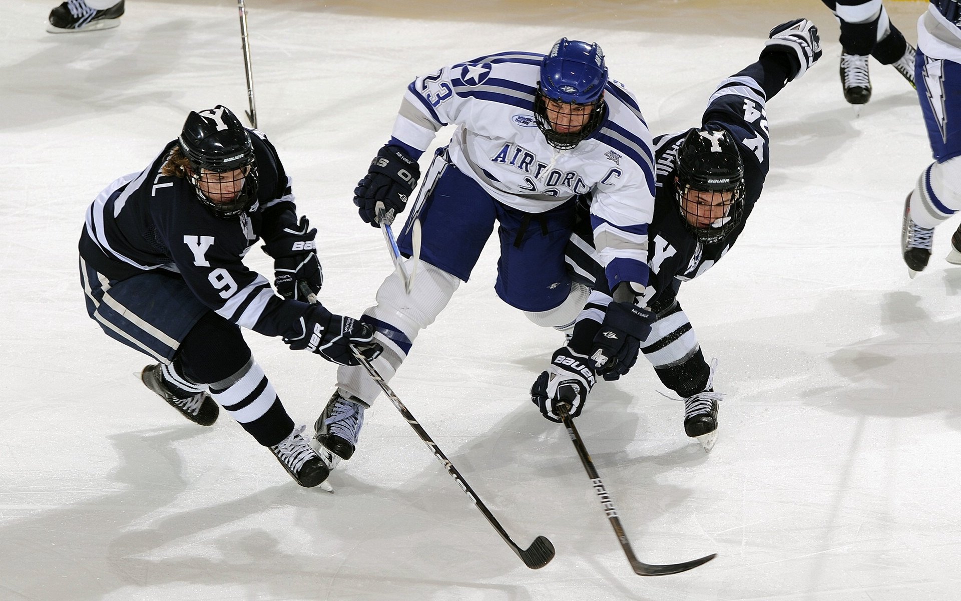 世界杯：少数族裔球员谈“代表两个文化”的复杂情感 引发移民社群共鸣